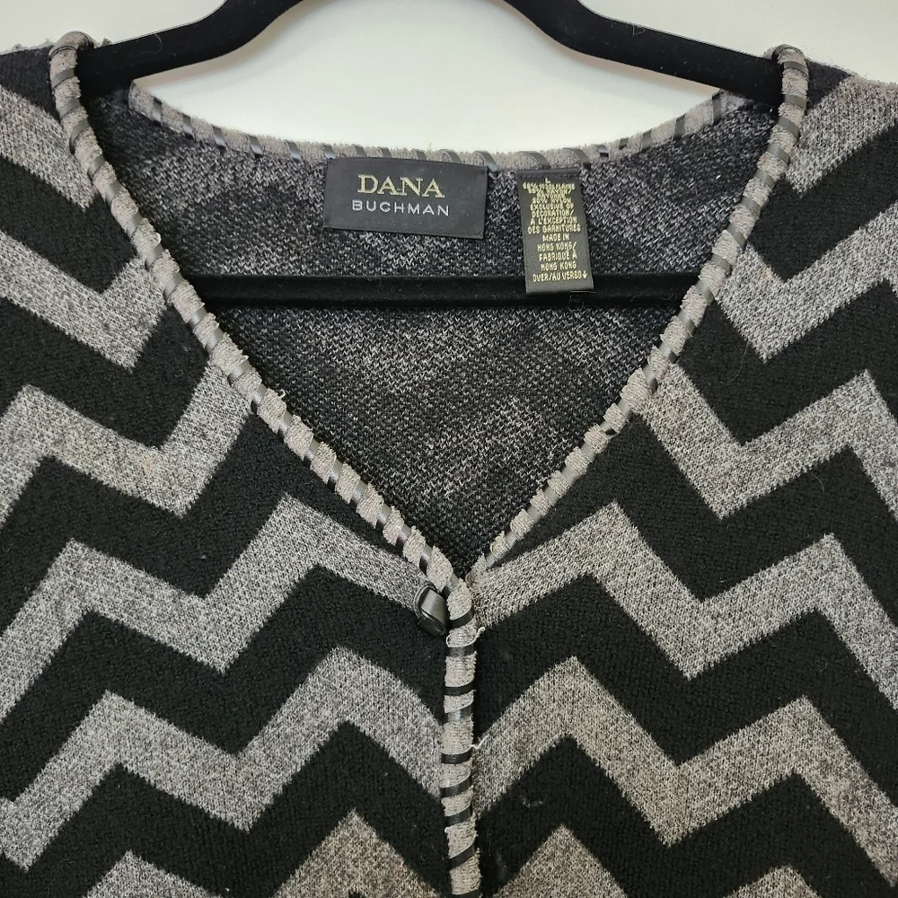Vintage‎ Dana Buchman Wool V-Neck Cardigan Sweater Chevron Leather Detail Flawed